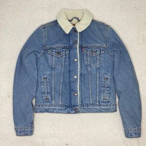 Levi’s Original Sherpa Trucker Jacket: Size Extra Small
